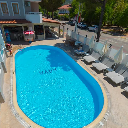 Arya Hotel 3*